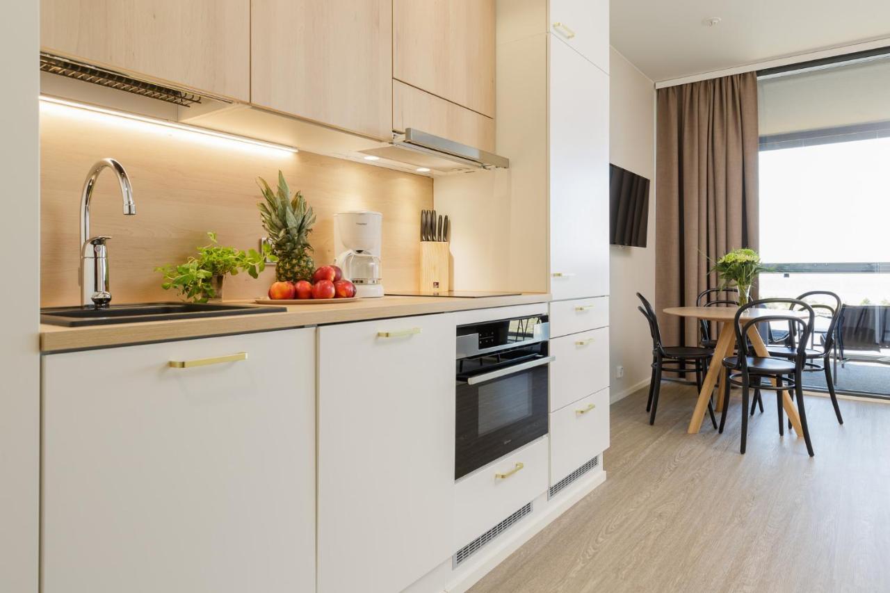 Marina Chalets Studios By Hiekka Booking - Sisaeltaeae Liinavaatteet Ja Loppusiivouksen Kalajoki Phòng bức ảnh