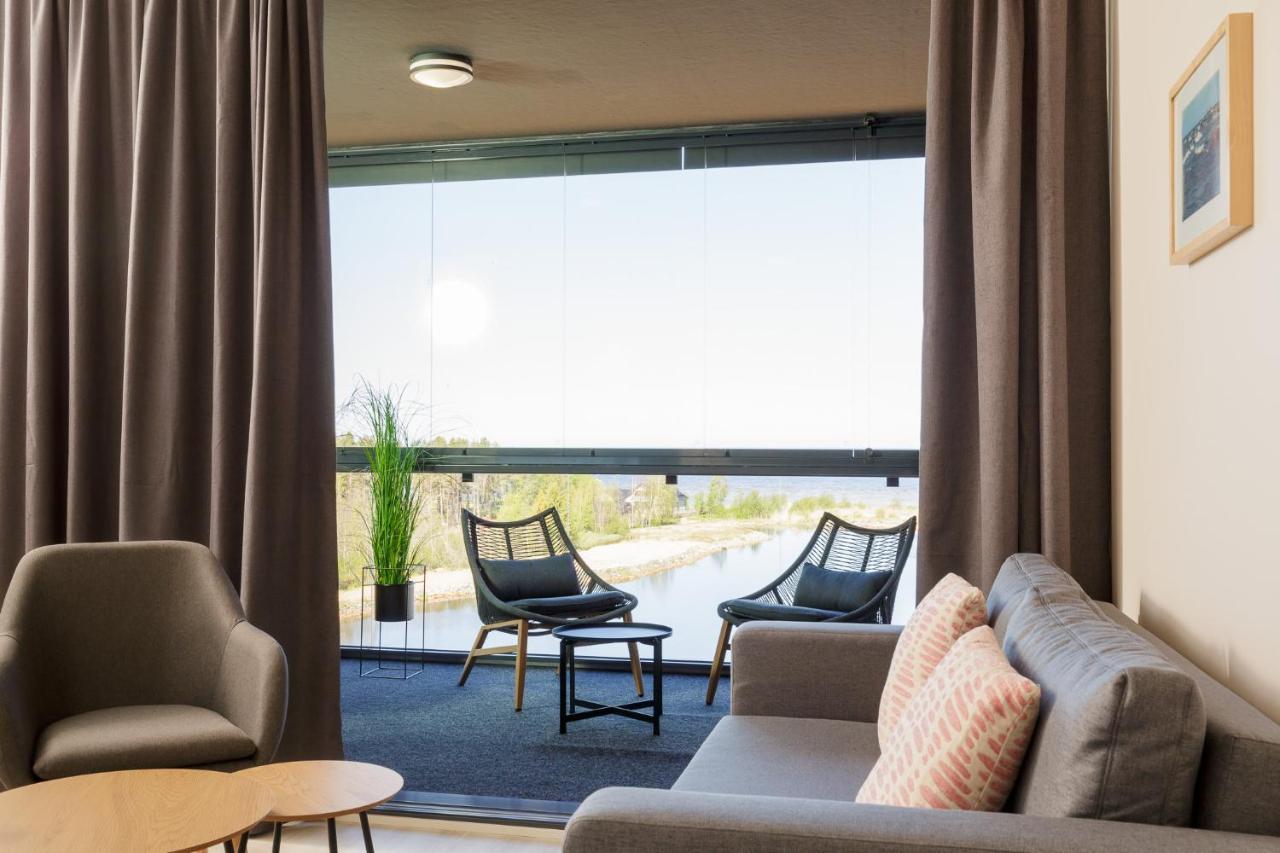 Marina Chalets Studios By Hiekka Booking - Sisaeltaeae Liinavaatteet Ja Loppusiivouksen Kalajoki Phòng bức ảnh