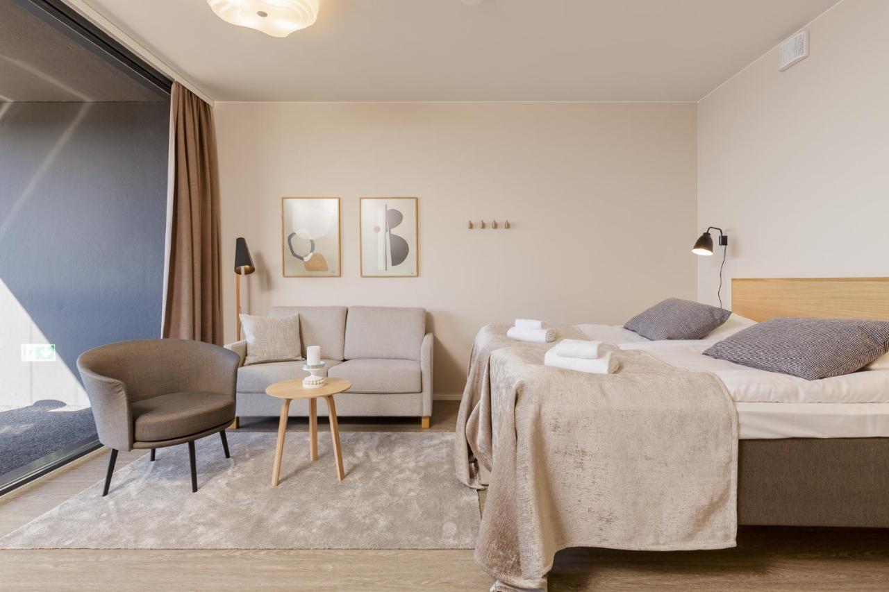 Marina Chalets Studios By Hiekka Booking - Sisaeltaeae Liinavaatteet Ja Loppusiivouksen Kalajoki Phòng bức ảnh